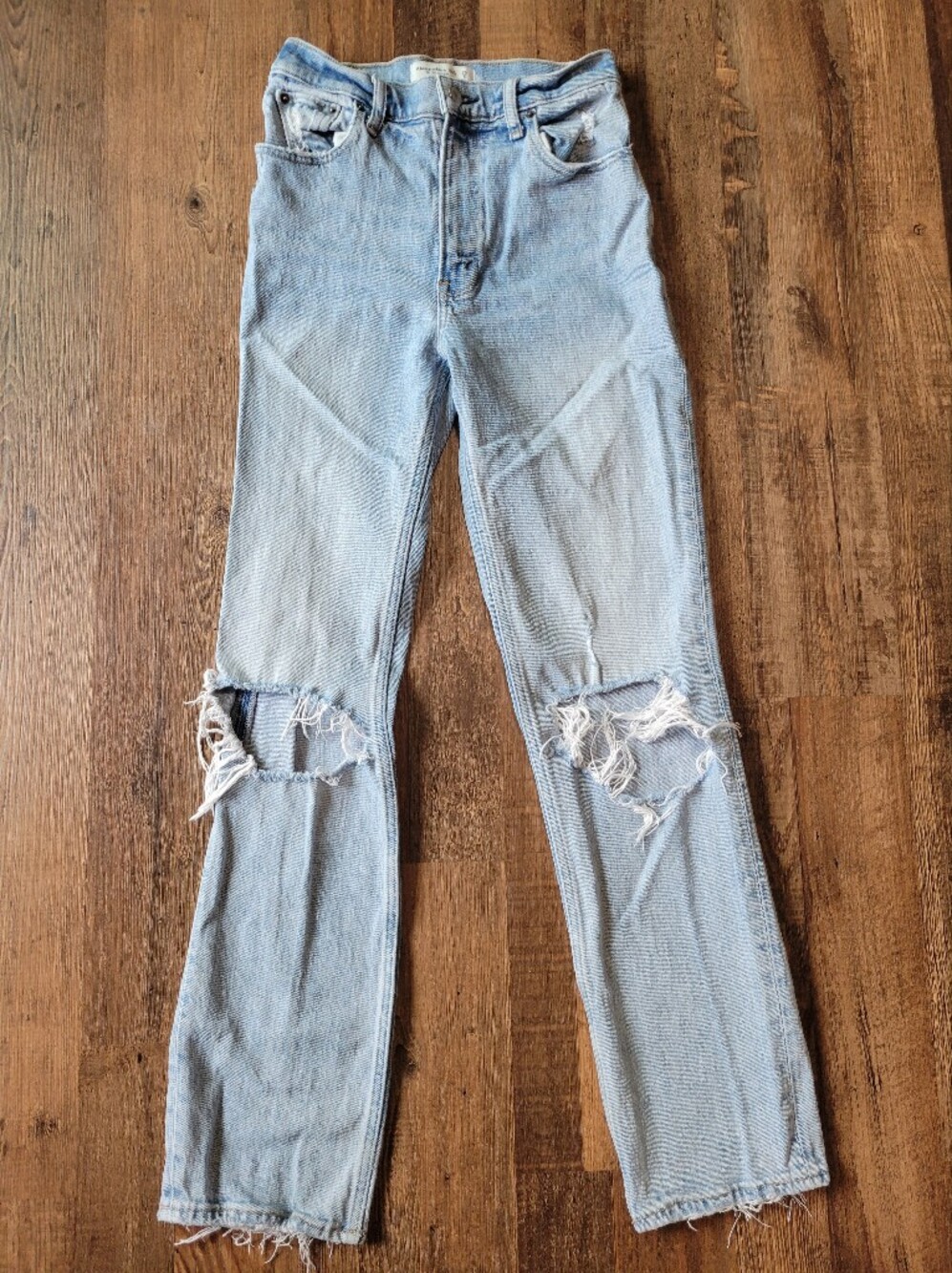 Abercrombie & Fitch 90s Straight Ultra High Rise Distressed Cotton Denim Jeans